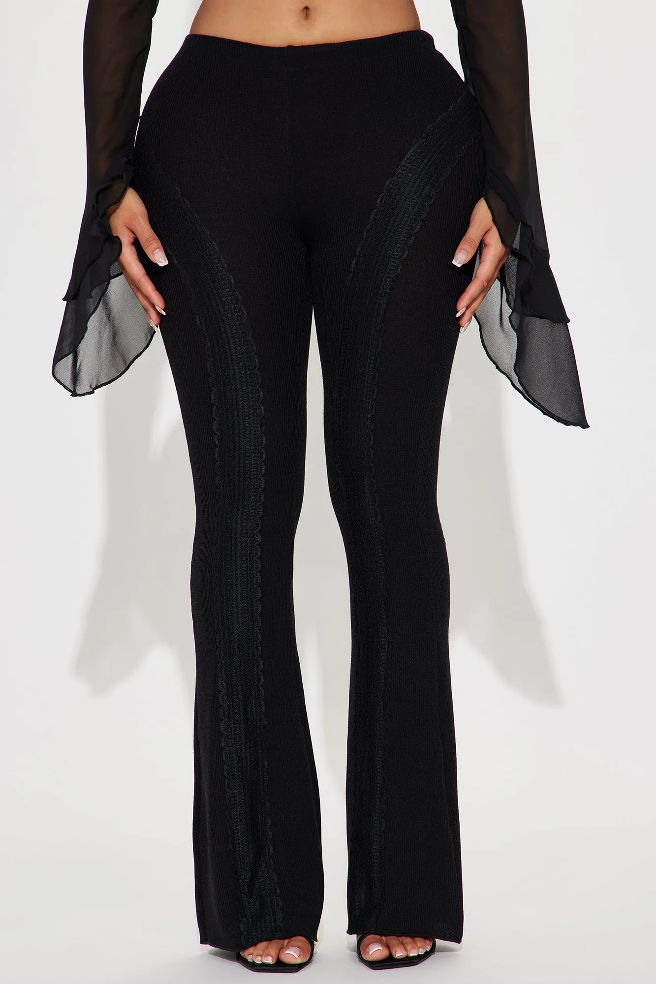 Feelin' It Ribbed Flare Pant - Black