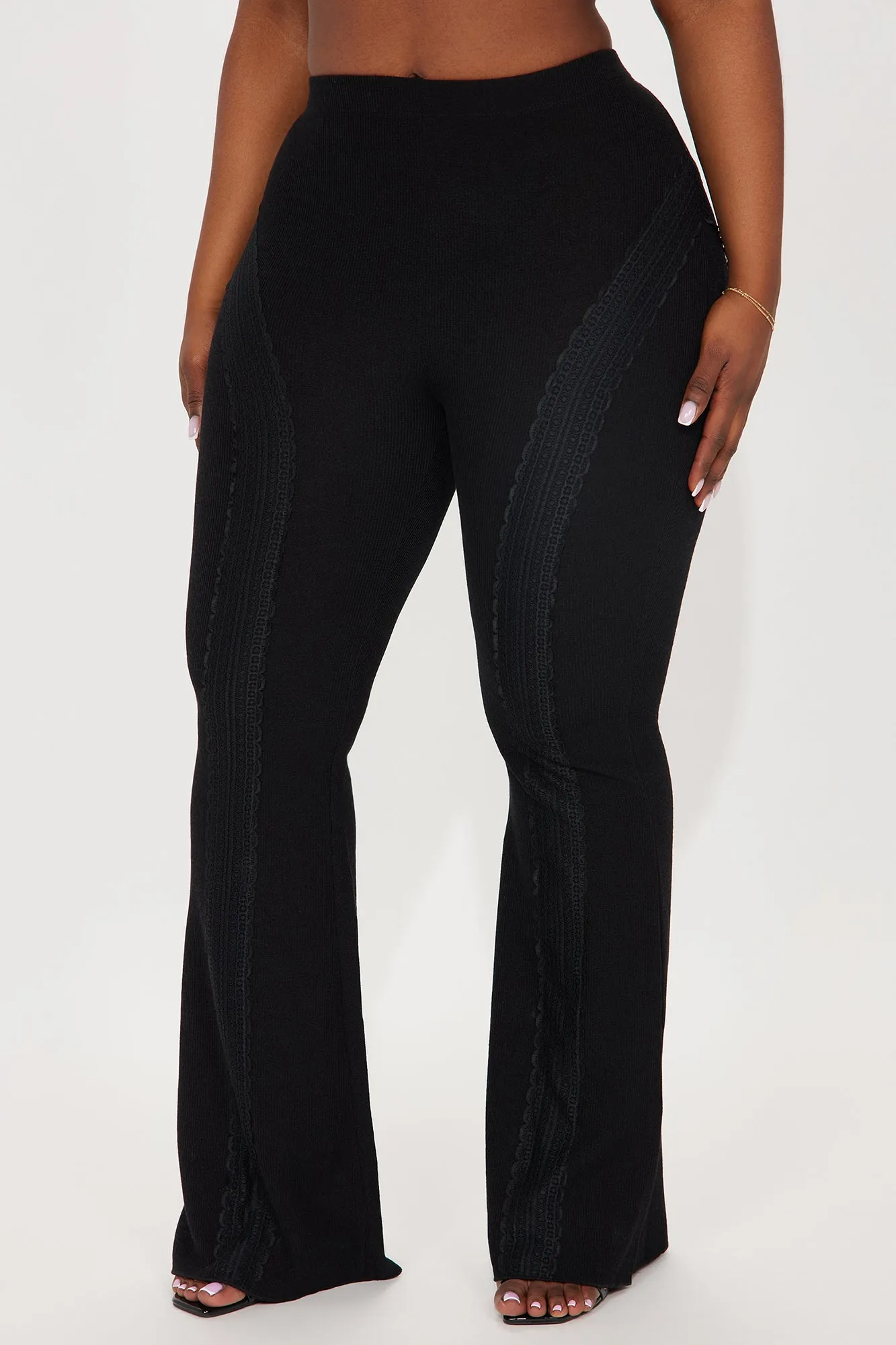 Feelin' It Ribbed Flare Pant - Black