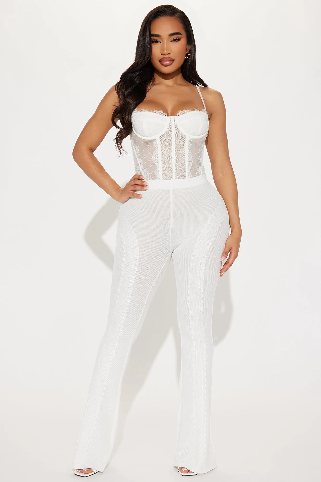 Feelin' It Ribbed Flare Pant - Ivory