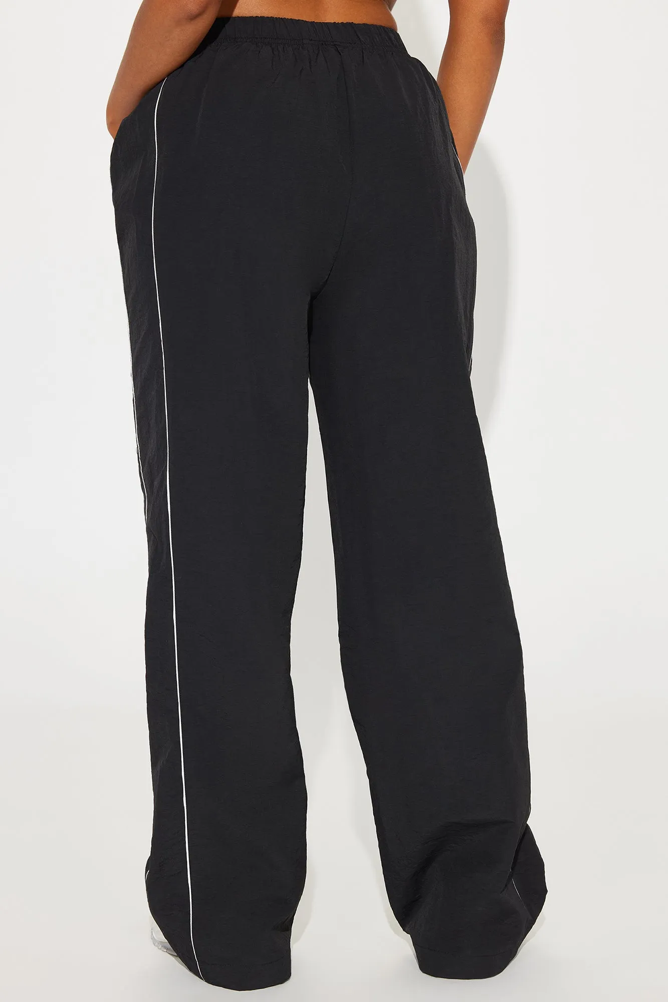 Gaining Momentum Windbreaker Pant - Black