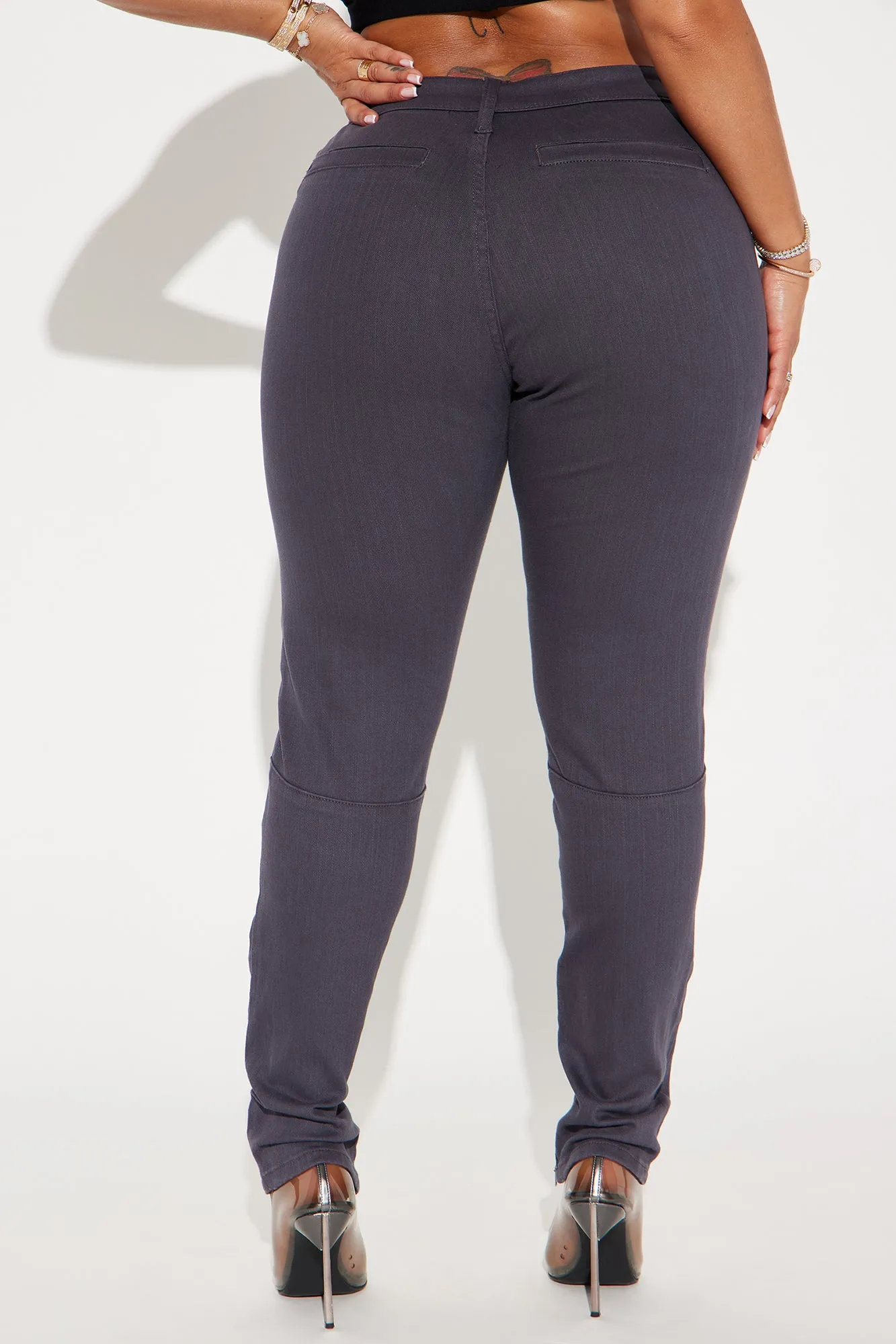 Keeping Score Skinny Pant - Charcoal